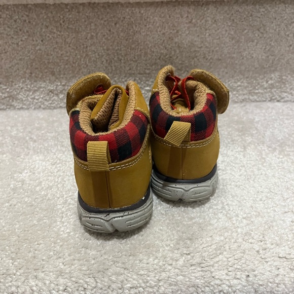 Wonder Nation baby boy boots/shoes size 6 - Picture 2 of 4